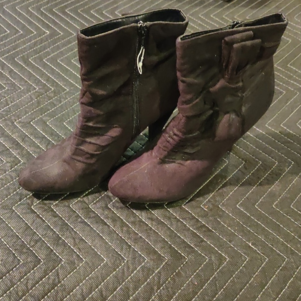 Women's Mossimo Black Ankle Boots Block Heel Zipper Booties Shoes Size 9.5 Plush